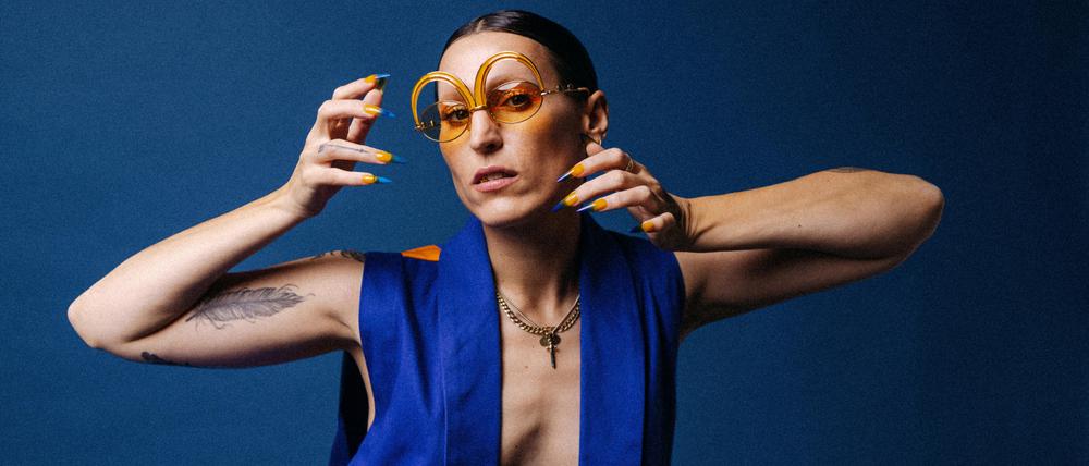 Totale Freiheit: Auch bei ihren Visuals und beim Styling verfolgt Mine konsequent ihre eigene Vision.