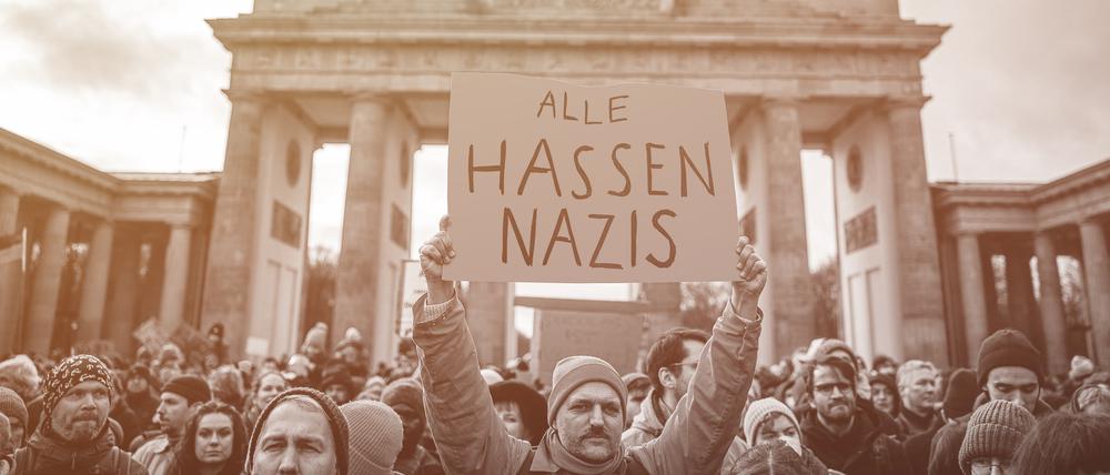 So ging es los in Berlin: Am 14. Januar kamen 25.000 Menschen vor das Brandenburger Tor.