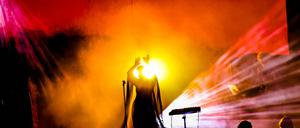 Konzert von HJirok in der Silent Green Betonhalle während des CTM Festival 2024. Auch bei der CTM hatten einige Künstler und Künstlerinnen abgesagt. 