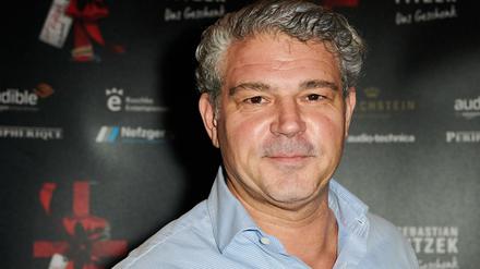 ARCHIV - 23.10.2019, Berlin: Der Rechtsmediziner Michael Tsokos  kommt zu einer Show.  (zu dpa: «Rechtsmediziner Tsokos verlässt Charité») Foto: Annette Riedl/dpa +++ dpa-Bildfunk +++