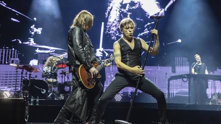 Die regimekritische russische Rockband Bi-2 bei einem Auftritt in Tallinn im September 2023.