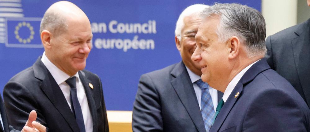 Kanzler Olaf Scholz und Ungarns Premierminister Viktor Orban.
