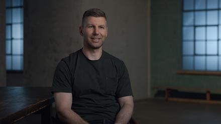 Auch der ehemalige deutsche Nationalspieler Thomas Hitzlsperger kommt in der Doku zu Wort. 