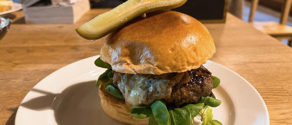 Wollen hoch hinaus: die Steakhouse-Burger von „Pound & Pence“.