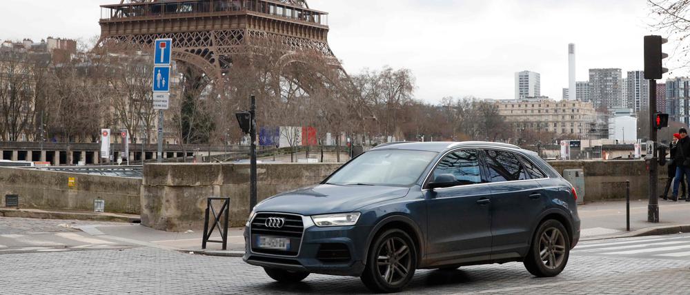 Das Parken mit SUVs macht in Paris demnächst womöglich weniger Spaß.