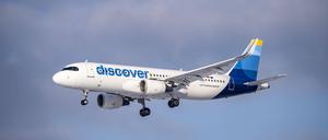 Ein Airbus A320-200 von Discover im Landeanflug auf den Flughafen Frankfurt FRA.