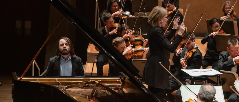 Dirigentin Ruth Reinhardt, Pianist Daniil Trifonov und das DSO am 3. Februar 2024.