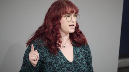 Plenarsitzung im Bundestag in Berlin Agnieszka Brugger Bündnis 90/Die Grünen während der Sitzung des Deutschen Bundestags am 30.11.2022 in Berlin. Berlin Bundestag Berlin Deutschland *** Plenary session in the Bundestag in Berlin Agnieszka Brugger Bündnis 90 Die Grünen during the session of the German Bundestag on 30 11 2022 in Berlin Berlin Bundestag Berlin Germany