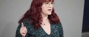 Plenarsitzung im Bundestag in Berlin Agnieszka Brugger Bündnis 90/Die Grünen während der Sitzung des Deutschen Bundestags am 30.11.2022 in Berlin. Berlin Bundestag Berlin Deutschland *** Plenary session in the Bundestag in Berlin Agnieszka Brugger Bündnis 90 Die Grünen during the session of the German Bundestag on 30 11 2022 in Berlin Berlin Bundestag Berlin Germany