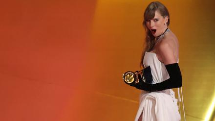 Taylor Swift bei der 66. Grammy-Verleihung.