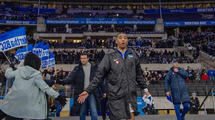 Ibrahim Bradley musste beim Spiel gegen den HSV noch auf der Bank Platz nehmen. Doch Trainer Pal Dardai hält eine Menge von ihm. 