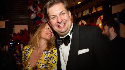 Adlon-Chefin Martina Mathilda Huss und der AfD-Spitzenpolitiker Maximilian Krah auf einer Gala der US-Republikaner im Dezember 2022.
