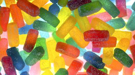 HHC-Süßigkeiten werden etwa als Fruchtgummis angeboten.