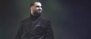 Samra, bürgerlich Hussein Akkouche, im Jahr 2023 bei einem Konzert in der Columbiahalle
