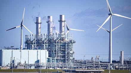 Gaskraftwerke sollen Stück für Stück durch Erneuerbare ersetzt werden.