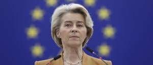 Ursula von der Leyen, Präsidentin der Europäischen Kommission, hält ihre Rede im Europäischen Parlament. 