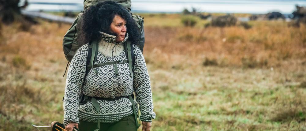 „Alone“-Kandidatin Silvia wander durch die Wildnis von Kanada.