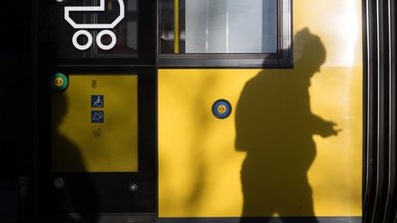 Das Deutschlandsemesterticket ist zwar billiger als das alte Berliner Semesterticket. Dennoch gibt es eine Reihe an Kritikpunkten.