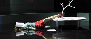 Dunkle Zeiten: Falk Richters „Bad Kingdom“ an der Schaubühne.