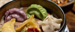 Vielfältig gefaltet: eine Auswahl Dim Sum.