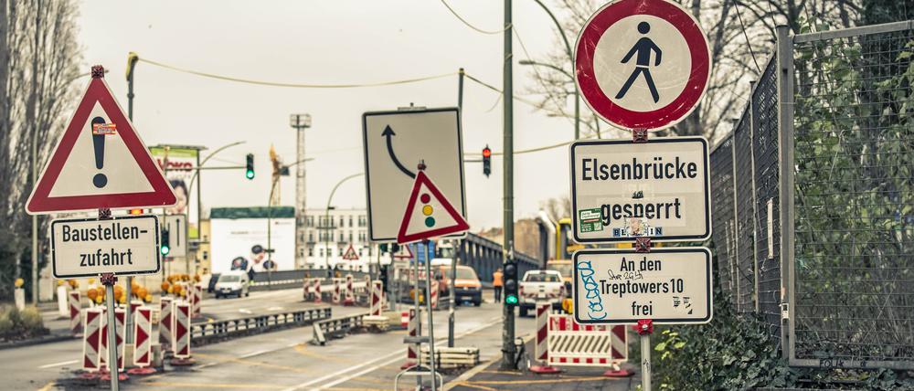 Die Elsenbrücke über die Spree in Berlin-Treptow wird in mehreren Etappen neu gebaut.