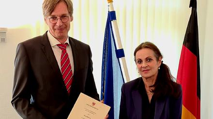 Der künftige Generalstaatsanwalt Roland Wilkening und Brandenburgs Justizministerin Susanne Hoffmann (CDU).