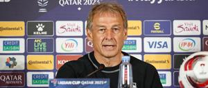 Jordanien setzt sich im Halbfinale des Asien-Cups gegen Südkorea durch. Trainer Klinsmann sorgt nach dem Aus für Irritationen.