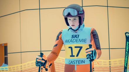 ARD/BR SCHOOL OF CHAMPIONS, "Folge 1", am Mittwoch (14.02.24) um 20:15 Uhr im ERSTEN.
Dani Strobl (Emilia Warenski). Weiteres Bildmaterial finden Sie unter www.br-foto.de.
© ORF/BR/SRF/Superfilm Filmproduktions GmbH/Stefanie Leo, honorarfrei - Verwendung gemäß der AGB im engen inhaltlichen, redaktionellen Zusammenhang mit genannter BR-Sendung und bei Nennung "Bild: ORF/BR/SRF/Superfilm Filmproduktions GmbH/Stefanie Leo" (S2). BR/Bildmanagement, Tel: 089/5900-33133, Fax: -10585, Bildmanagement@br.de, www.br-foto.de School of Champions