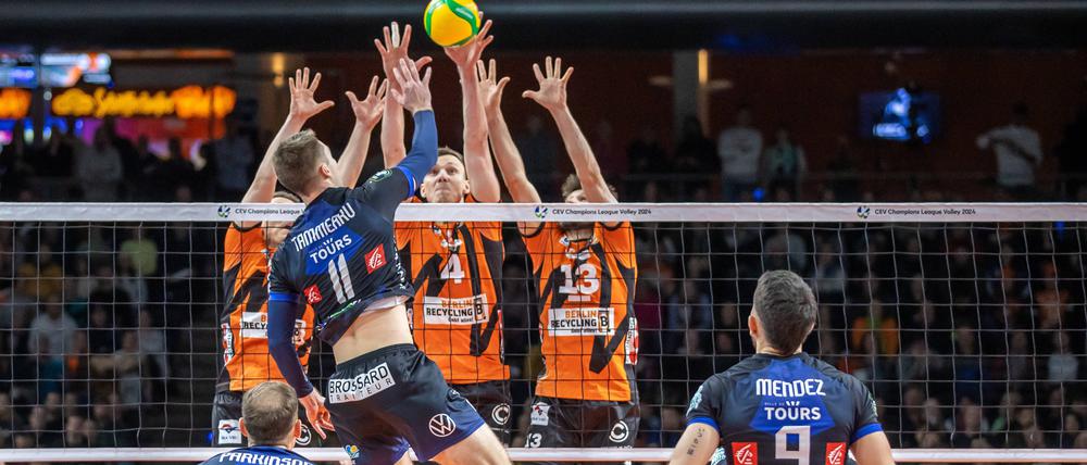 Im Hinspiel setzten die Volleys sich mit 3:1 gegen den französischen Meister durch.