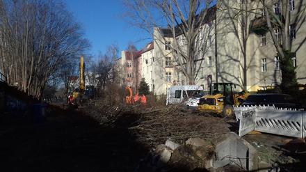 Mauerabriss durch die Deutsche Bahn an der Wollankstraße.
