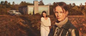 v.l: Kattis (Hedda Stiernstedt) und Iris (Sofia Helin) Iris – Die Wahrheit