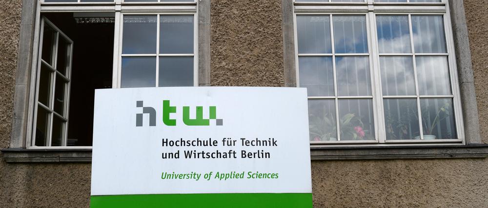 In einem Raum der Stille der Hochschule für Technik und Wirtschaft (HTW) am Campus Treskowallee wurde randaliert.