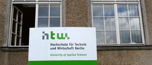 In einem Raum der Stille der Hochschule für Technik und Wirtschaft (HTW) am Campus Treskowallee wurde randaliert.