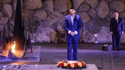 Friedrich Merz hat im März 2023 die Holocaust-Gedenkstätte Yad Vashem in Jerusalem besucht – der CDU-Vorsitzende reist am Montag zum zweiten Mal binnen eines Jahres nach Israel.