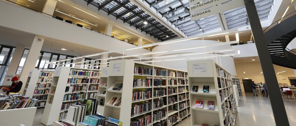 Die Stadt- und Landesbibliothek in der Straße Am Kanal. 