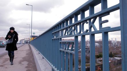 Blick auf die Putlitzbrücke in Berlin-Moabit. Foto: Kitty Kleist-Heinrich