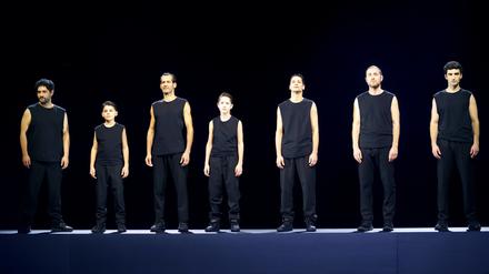 Szene aus der Erpalat-Inszenierung am Berliner Gorki Theater.