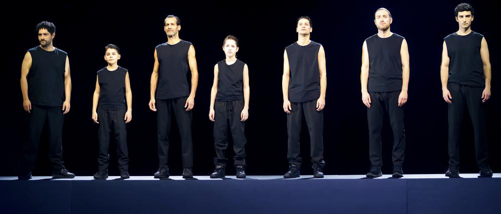 Szene aus der Erpalat-Inszenierung am Berliner Gorki Theater.