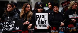 Vergewaltigung ist kein Widerstand. Frauen protestieren, damit das Schicksal vieler Israelinnen nicht in Vergessenheit gerät.