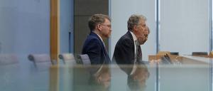 Bundespressekonferenz zur bevorstehenden Münchner Sicherheitskonferenz und zum Munick Security Report 2024: Im Bild r. Botschafter Dr. Christoph Heusgen, MSC-Vorsitzender, und Dr. Tobias Bundes Director of Research & Policy der MSC. 