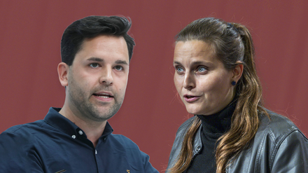 Johannes Winkel von der Jungen Union und Maja Wallstein (SPD-Bundestagsabgeordnete). 