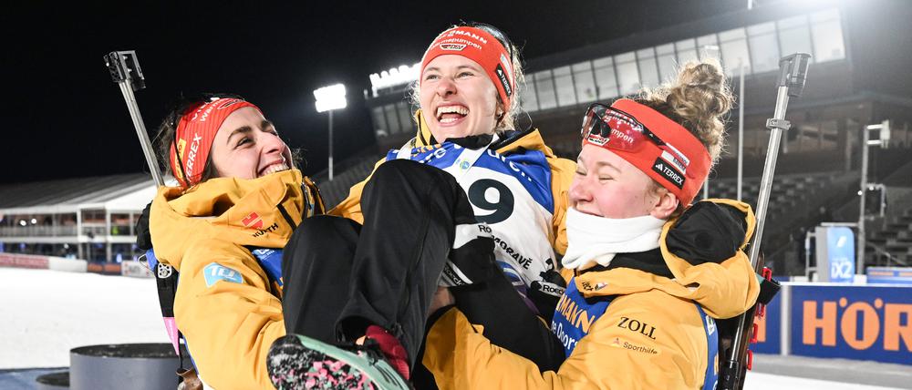 Wahnsinn. Janina Walz-Hettich (M) aus Deutschland feiert mit den Kolleginnen ihren zweiten Platz.