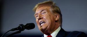 Der designierte US-Präsident mahnt die Nato-Verbündeten in einem Interview erneut zu höheren Verteidigungsausgaben.
