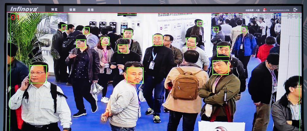 Mit Hilfe der Künstlichen Intelligenz werden in China Systeme zur Gesichtserkennung eingesetzt.