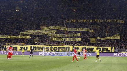 Dortmunder Fankurve beim Spiel des BVB gegen Freiburg.