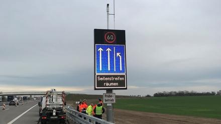 Beim Aufbau der Video-Anlage an der A24 wurden die Geräte bereits ein erste Mal getestet.