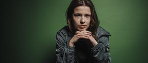 Luisa Neubauer ist eine deutsche Klimaschutz-Aktivistin und Publizistin. In Deutschland ist sie eine der Hauptorganisatorinnen des von Greta Thunberg inspirierten Schulstreiks Fridays for Future.