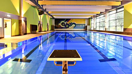 Berliner Bäder-Betriebe: Schwimmhalle Buch Wolfgang-Heinz-Straße 41, 13125 Berlin