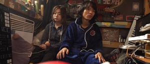 Szene aus Jin Jiangs Dokumentarfilm "Republic" mit Li Eryang (r), zu sehen im Berlinale-Forum