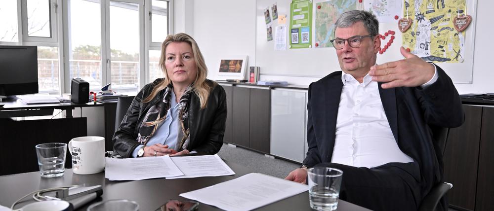 Die Geschäftsführer der Energie und Wasser Potsdam, Christiane Preuß und Eckard Veil.